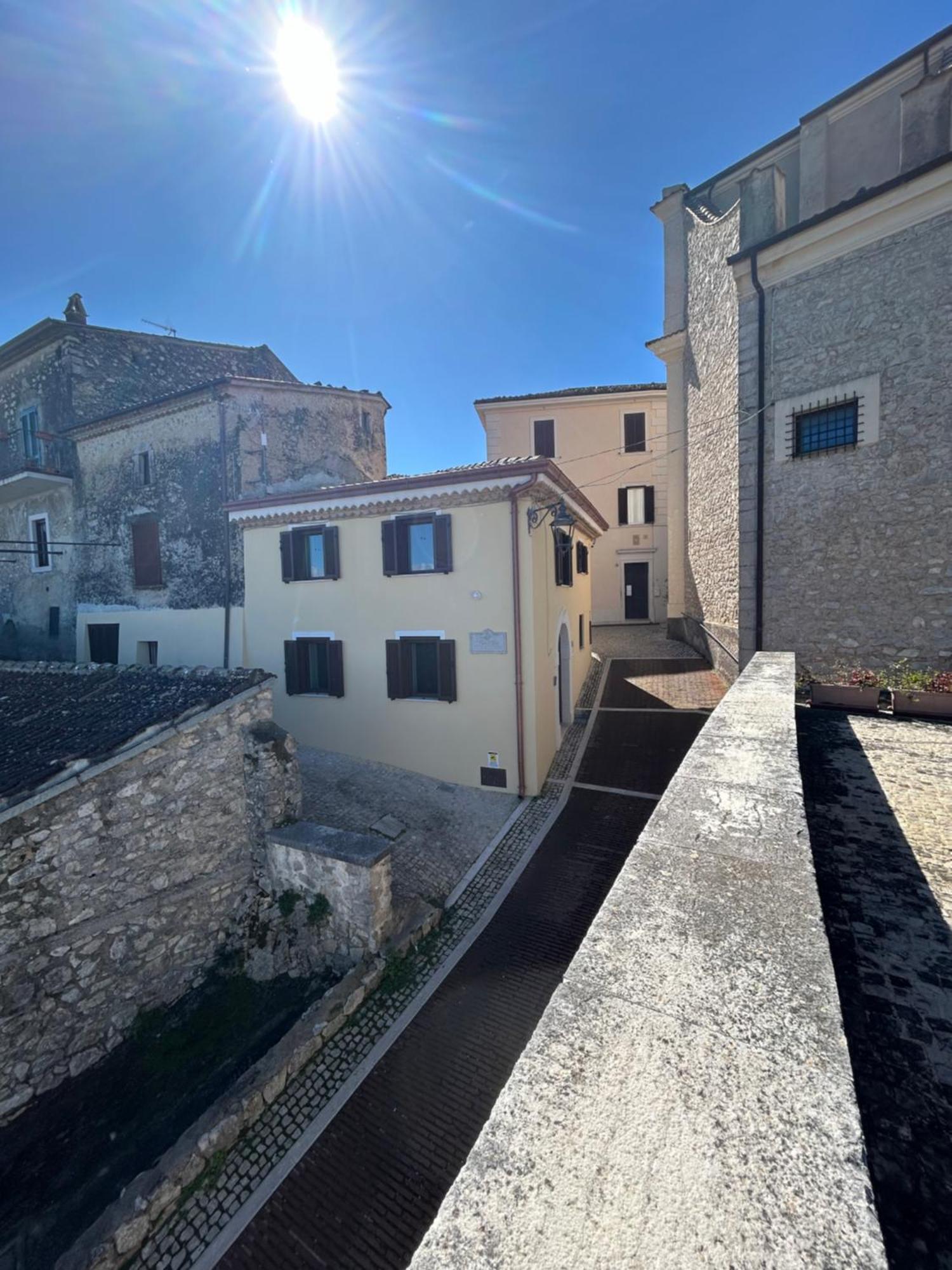 Residenza Il Panorama Della Ciociaria Bed & Breakfast Castro dei Volsci Exterior photo